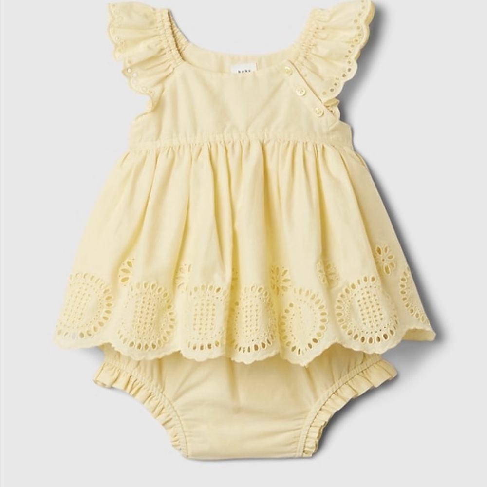 NWT Yellow Eyelet GAP Baby Dress Set